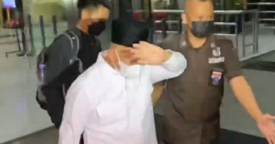 Abdul Wahid, Bupati HSU Bungkam Seribu Bahasa Usai Diperiksa KPK abdul wahid